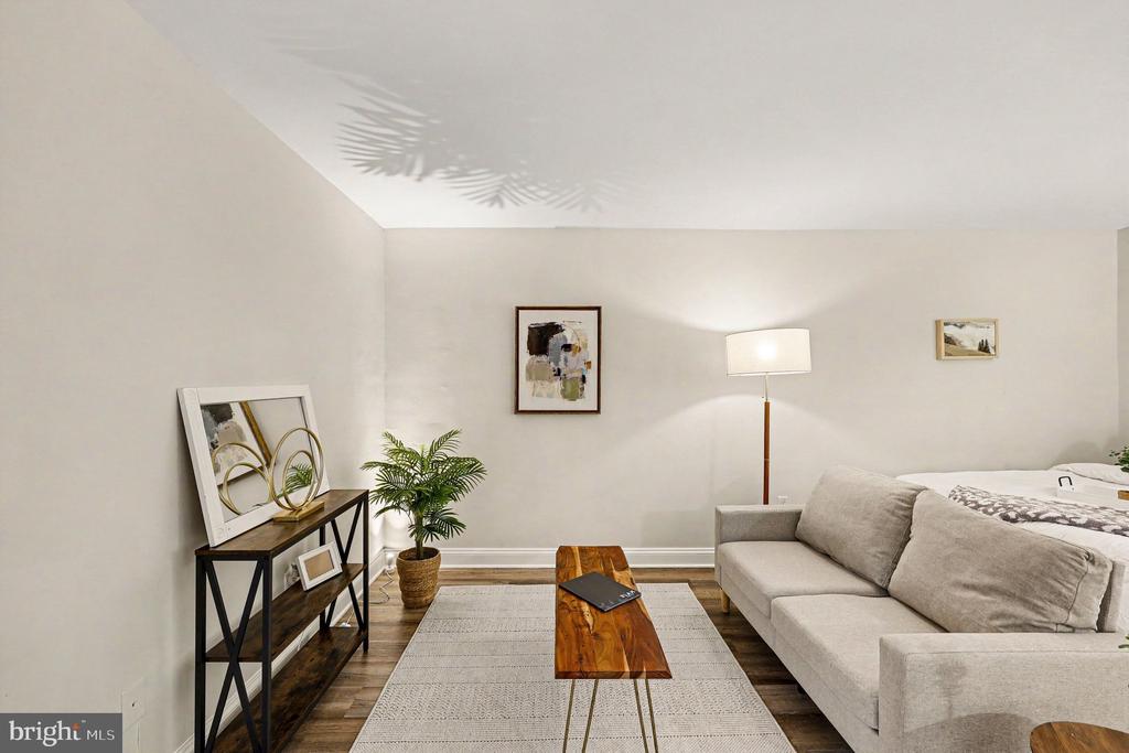 2325 42ND STREET NW Unit: 220