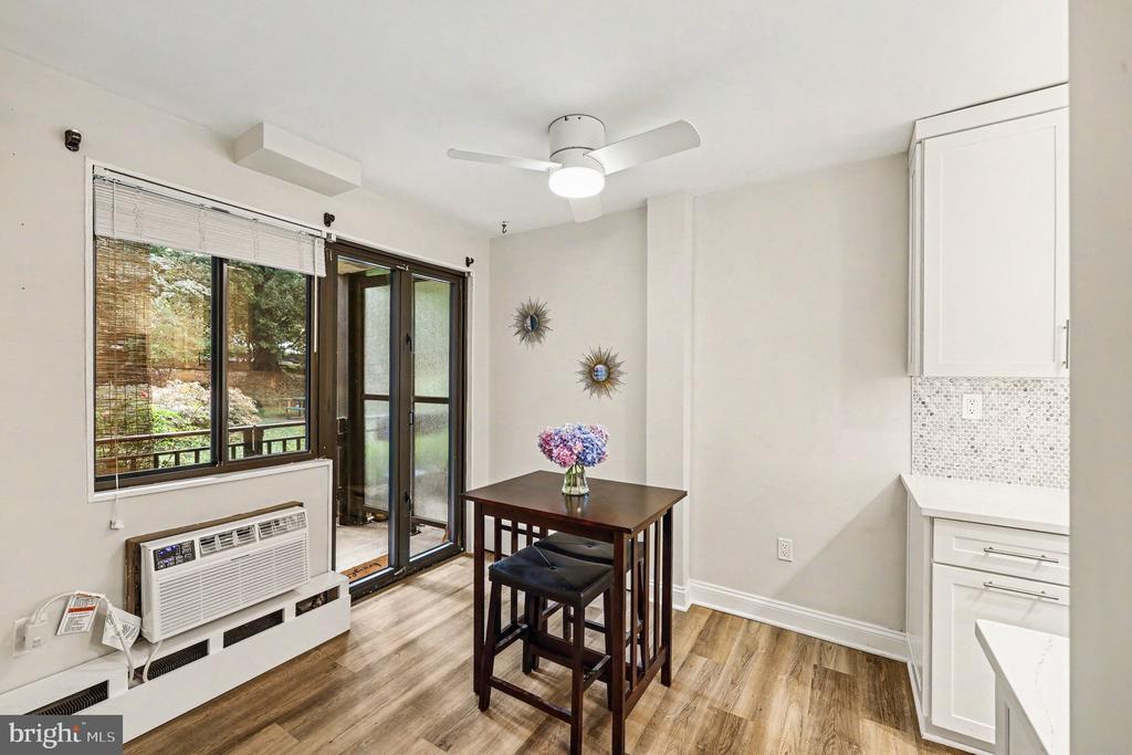 2325 42ND STREET NW Unit: 220