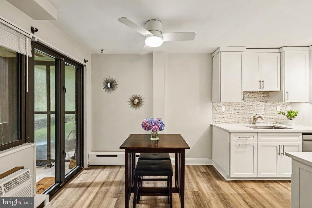 2325 42ND STREET NW Unit: 220