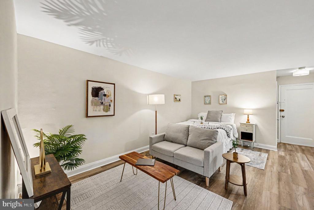 2325 42ND STREET NW Unit: 220