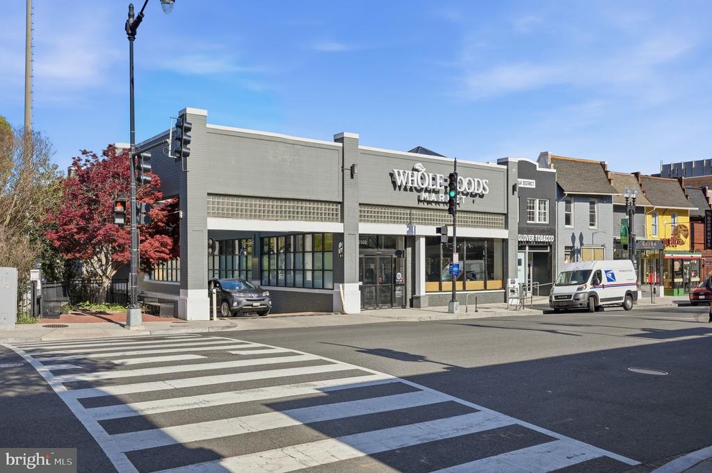 2325 42ND STREET NW Unit: 220