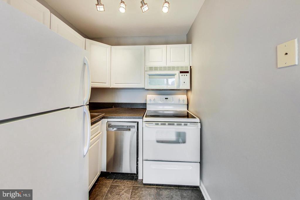 604 LONGFELLOW STREET NW Unit: 303