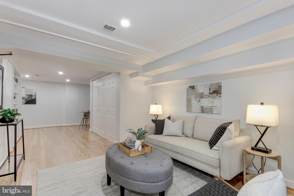 729 3RD STREET SW
