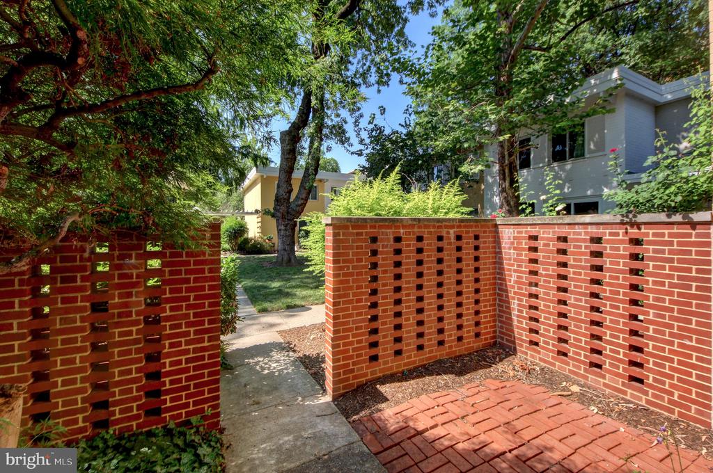 729 3RD STREET SW