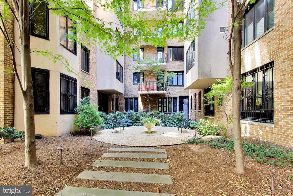 1701 16TH STREET NW Unit: 525