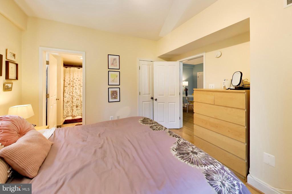 1701 16TH STREET NW Unit: 525