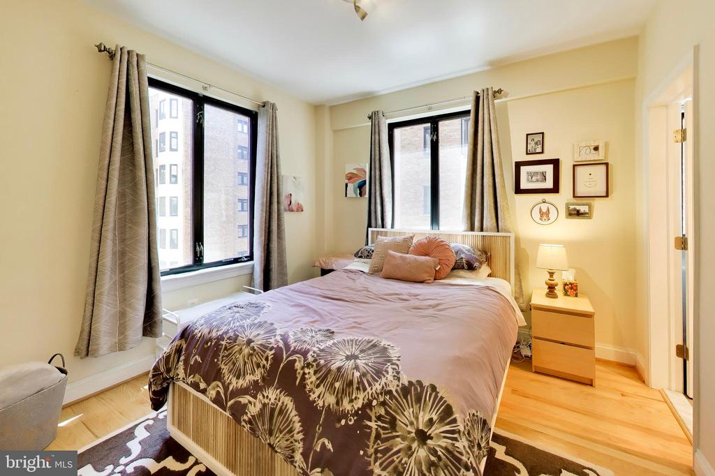 1701 16TH STREET NW Unit: 525