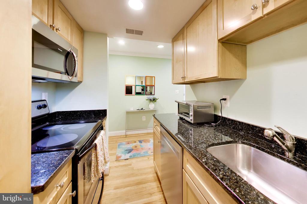 1701 16TH STREET NW Unit: 525