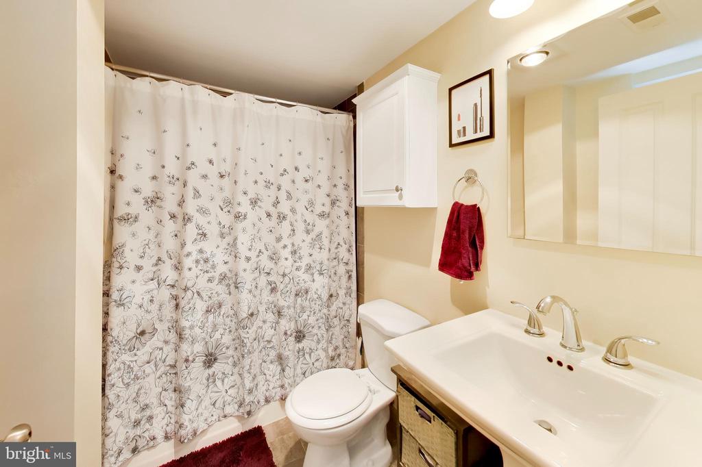 1701 16TH STREET NW Unit: 525