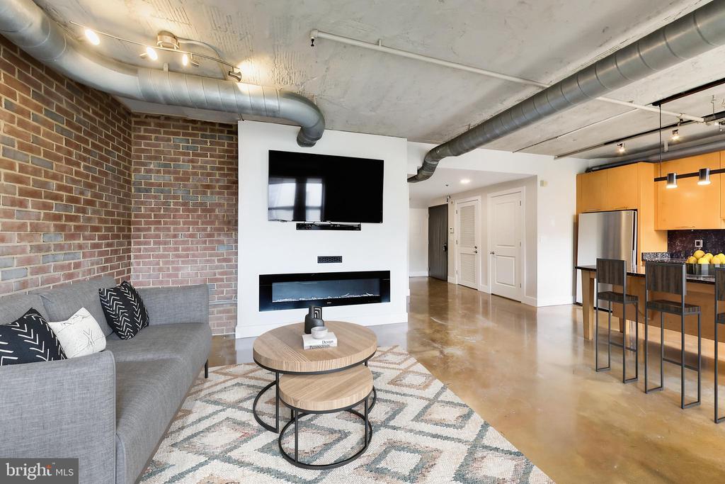 916 G STREET NW Unit: 404