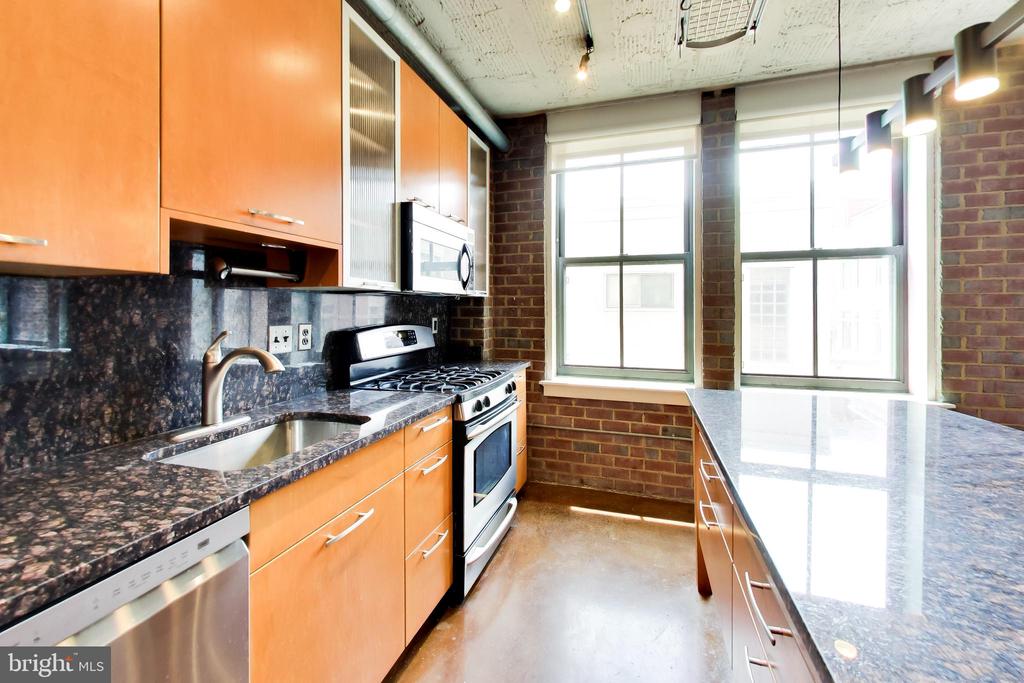 916 G STREET NW Unit: 404