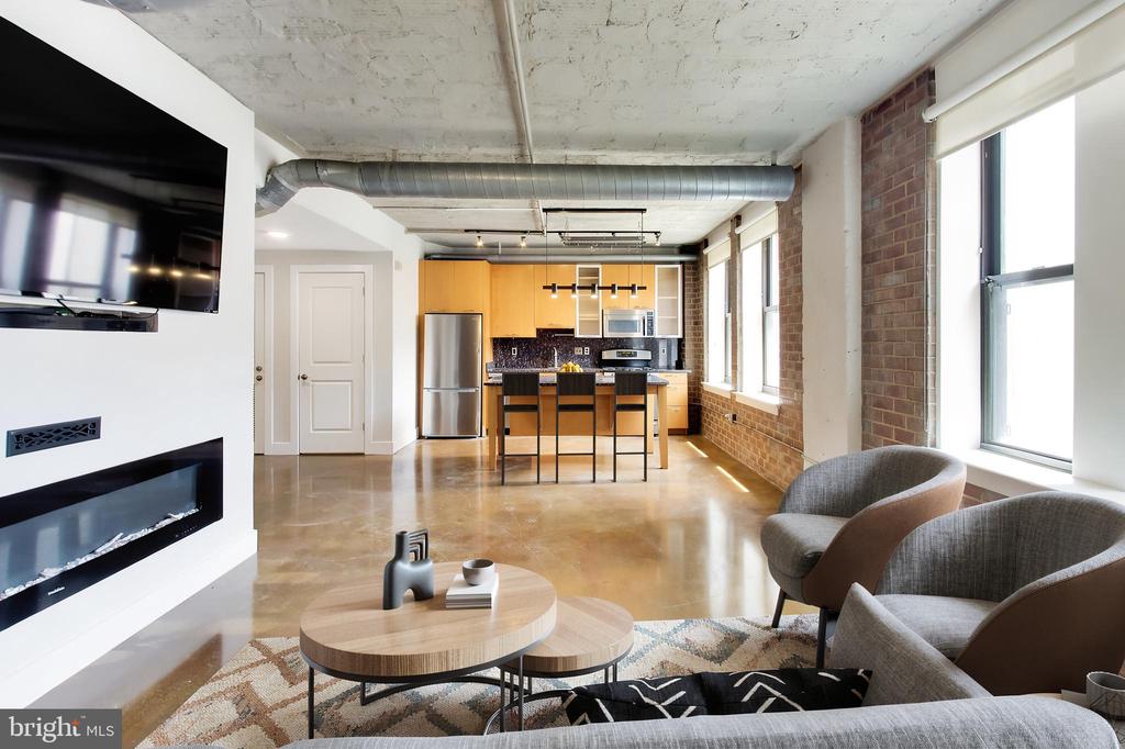 916 G STREET NW Unit: 404