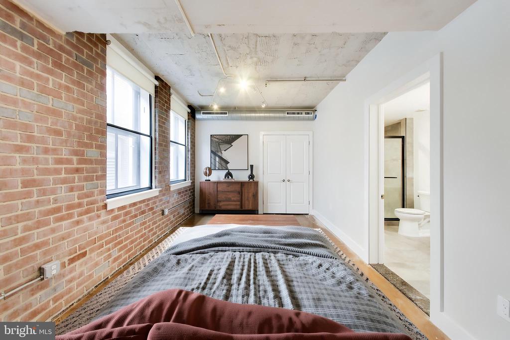916 G STREET NW Unit: 404