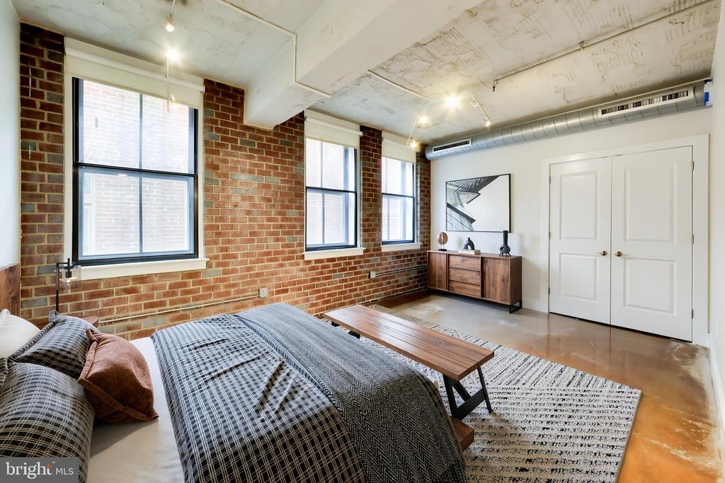 916 G STREET NW Unit: 404