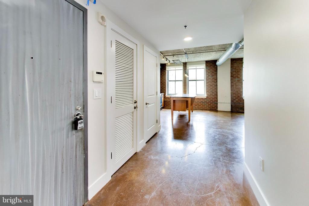 916 G STREET NW Unit: 404