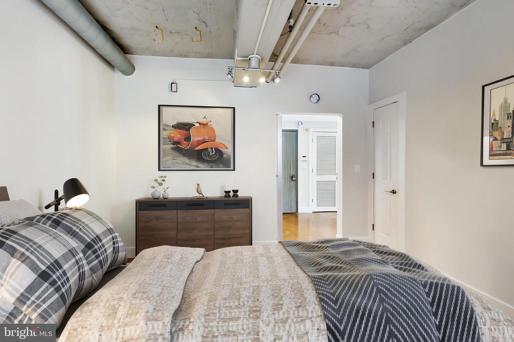 916 G STREET NW Unit: 404