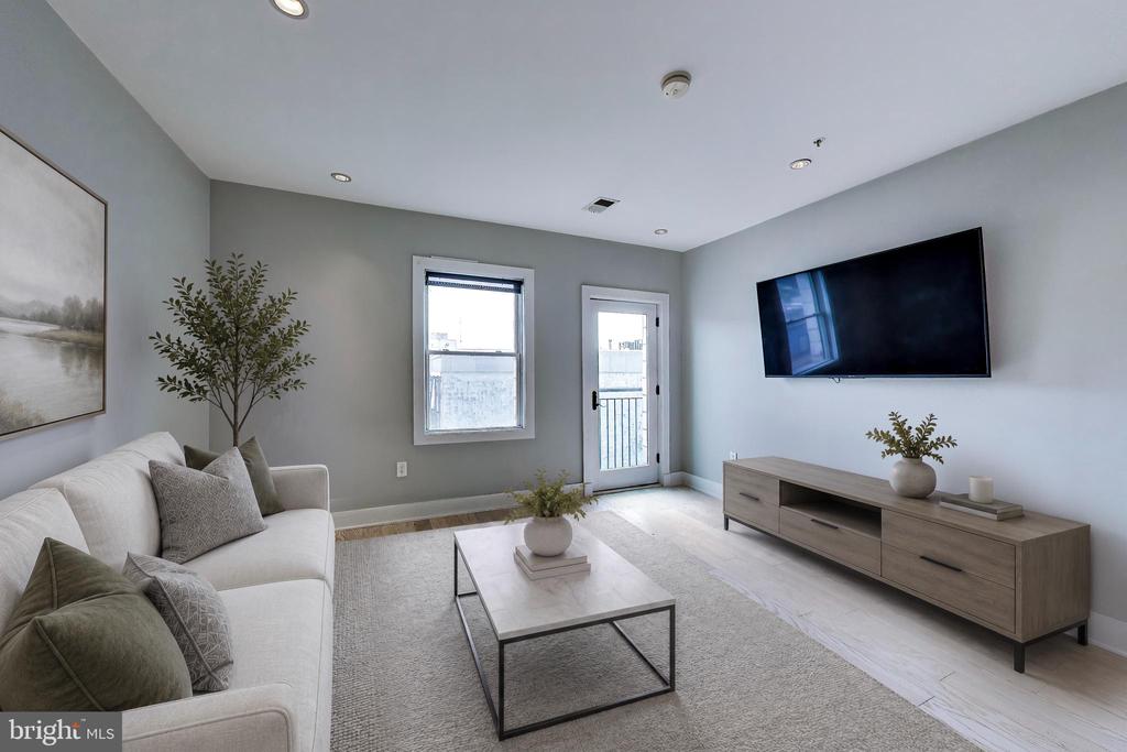 2101 11TH STREET NW Unit: 502