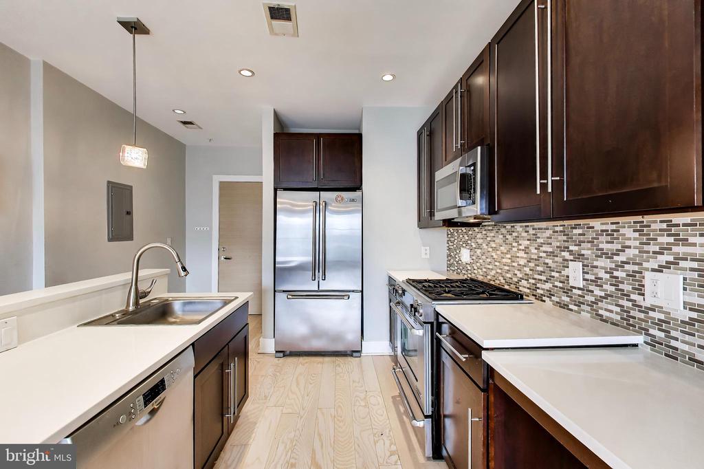 2101 11TH STREET NW Unit: 502