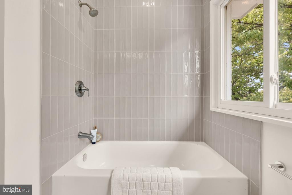 319 I STREET SW Unit: 200