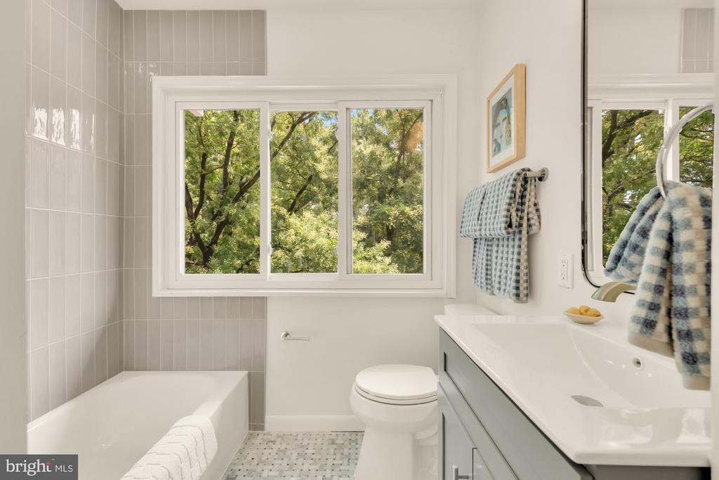 319 I STREET SW Unit: 200