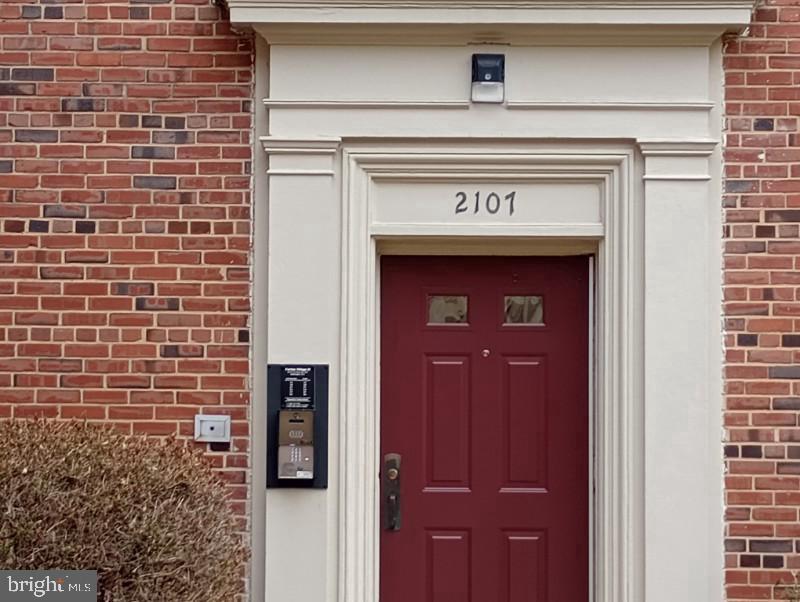 2107 FORT DAVIS STREET SE Unit: 202