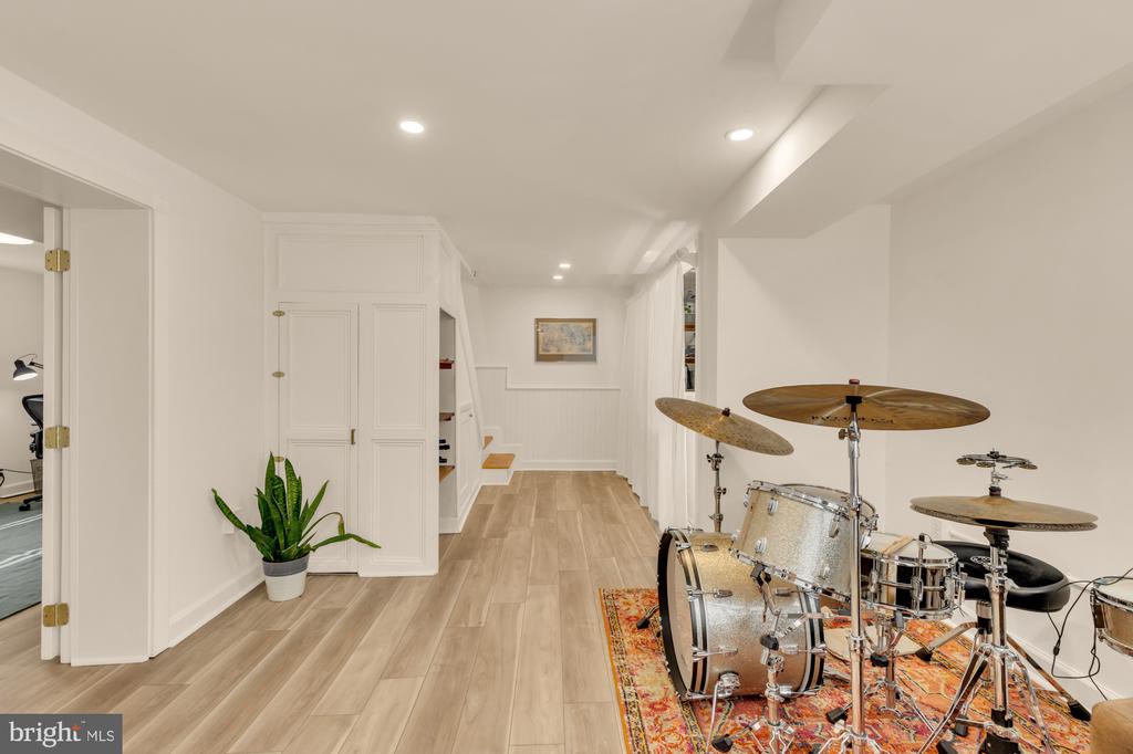 821 ELDER STREET NW