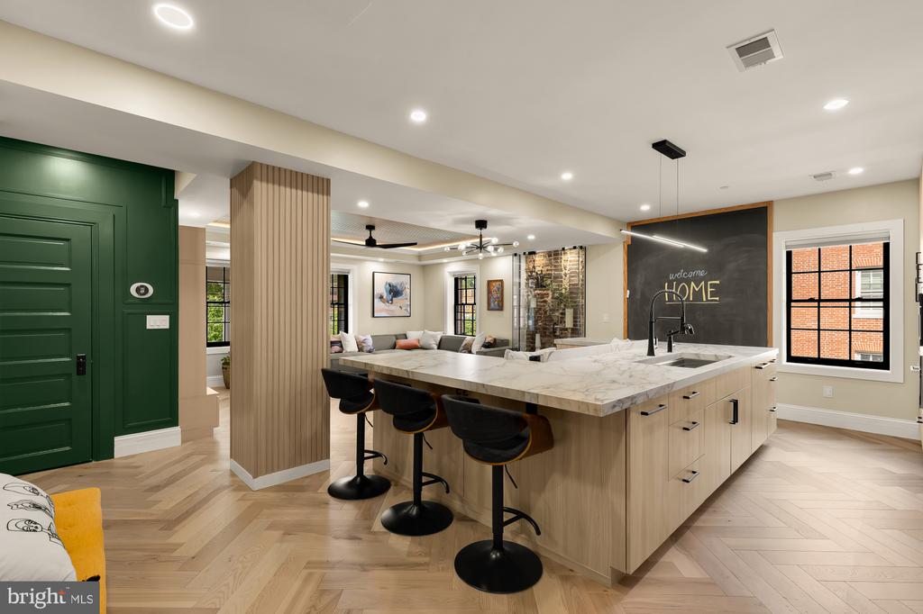 1000-1010 BUTTERNUT STREET NW Unit: PH