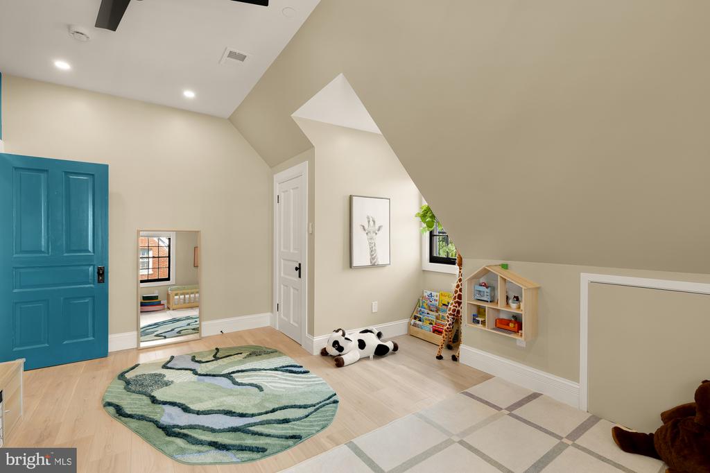 1000-1010 BUTTERNUT STREET NW Unit: PH