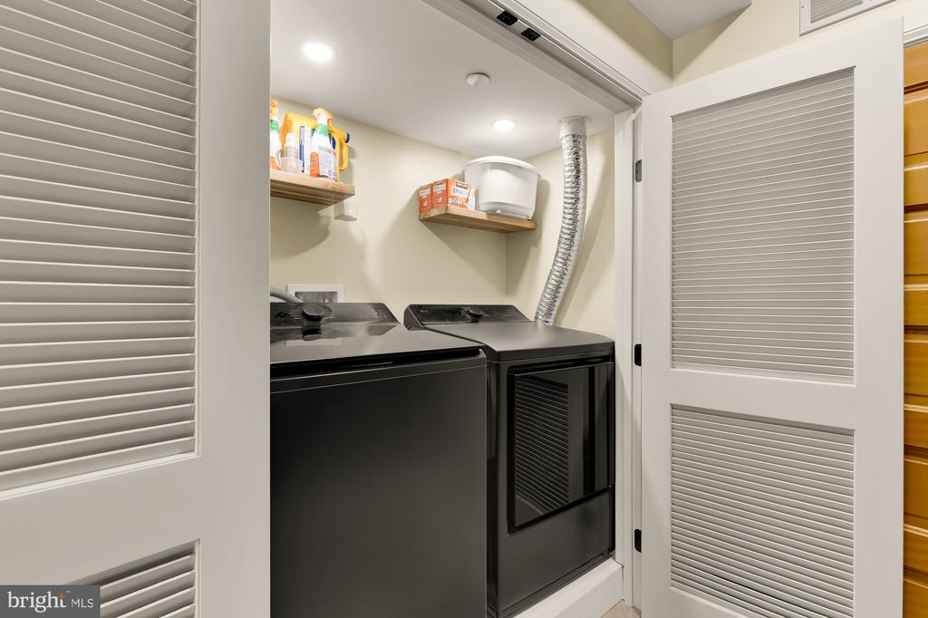 1000-1010 BUTTERNUT STREET NW Unit: PH
