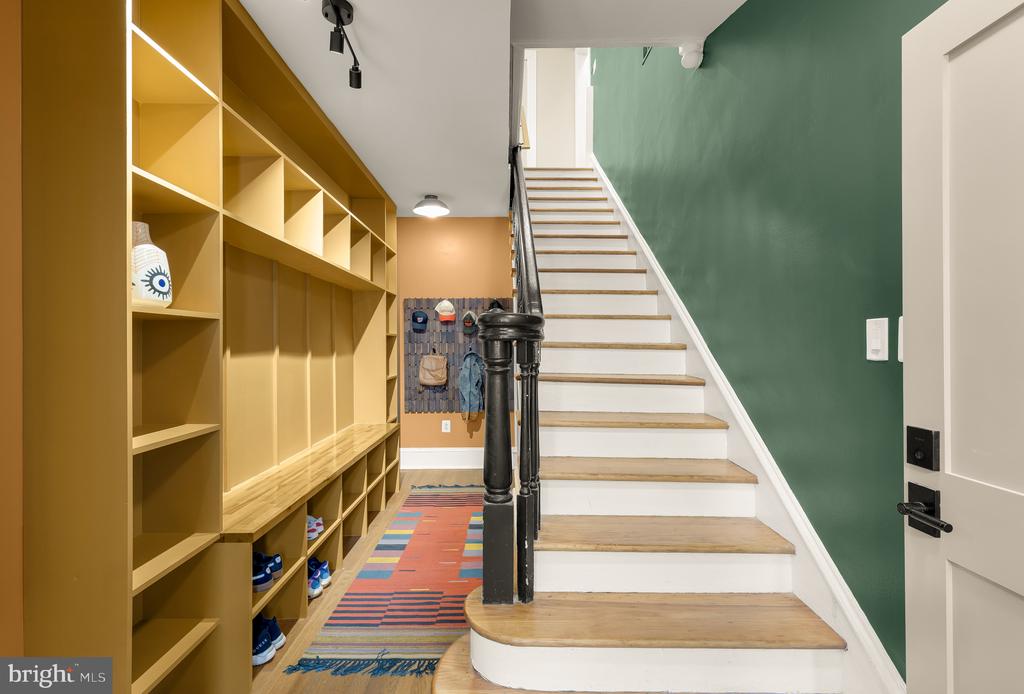 1000-1010 BUTTERNUT STREET NW Unit: PH