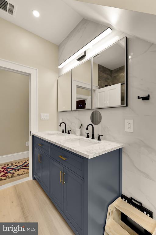 1000-1010 BUTTERNUT STREET NW Unit: PH