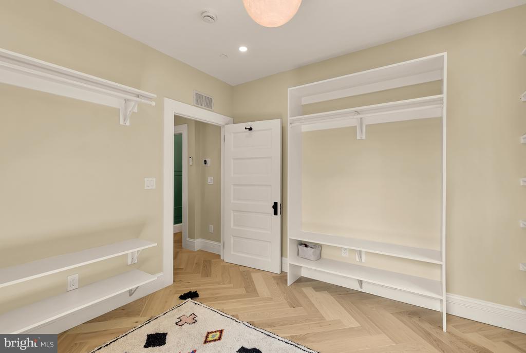 1000-1010 BUTTERNUT STREET NW Unit: PH