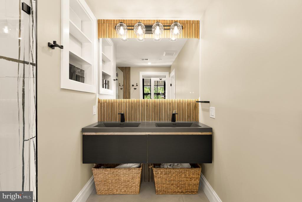 1000-1010 BUTTERNUT STREET NW Unit: PH