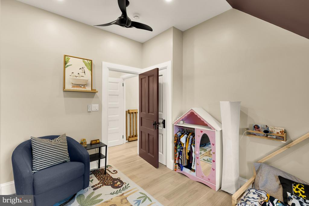 1000-1010 BUTTERNUT STREET NW Unit: PH