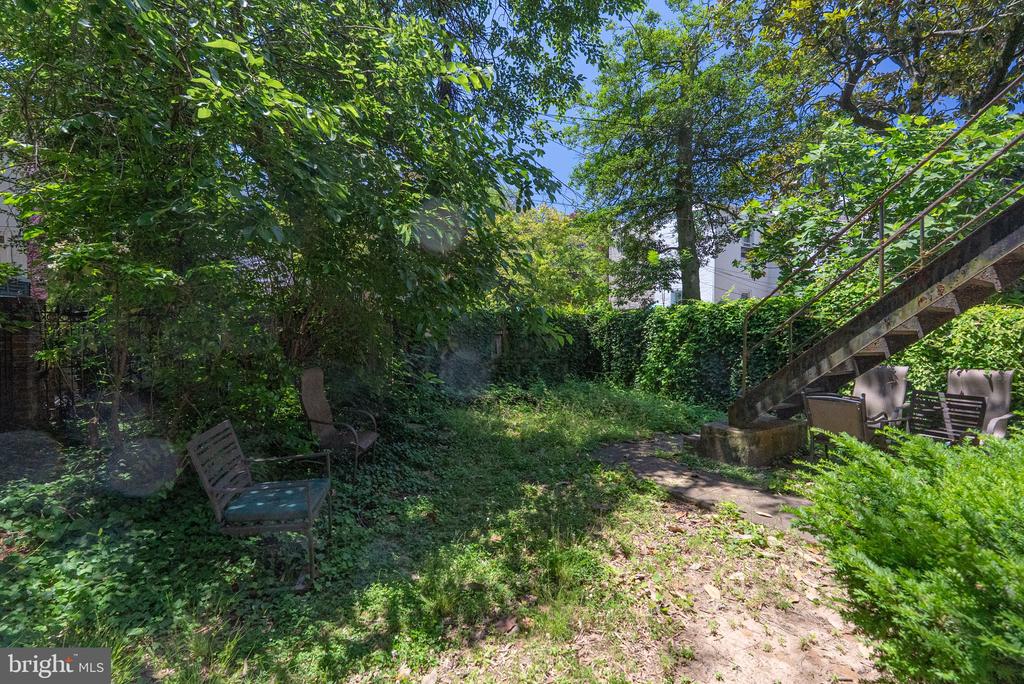 609 INDEPENDENCE AVENUE SE