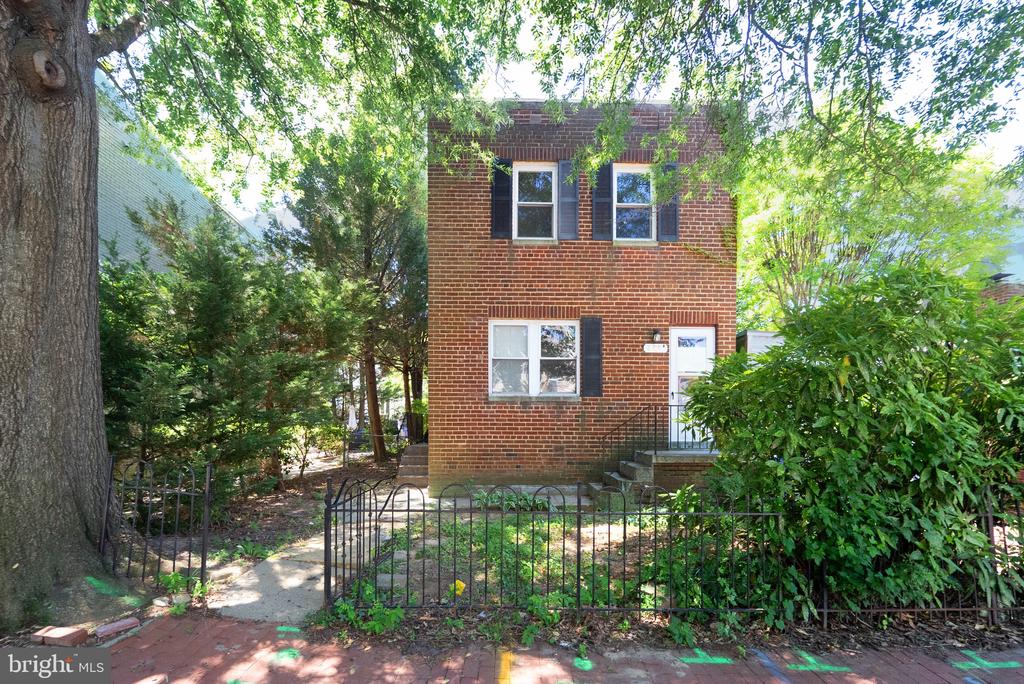 609 INDEPENDENCE AVENUE SE