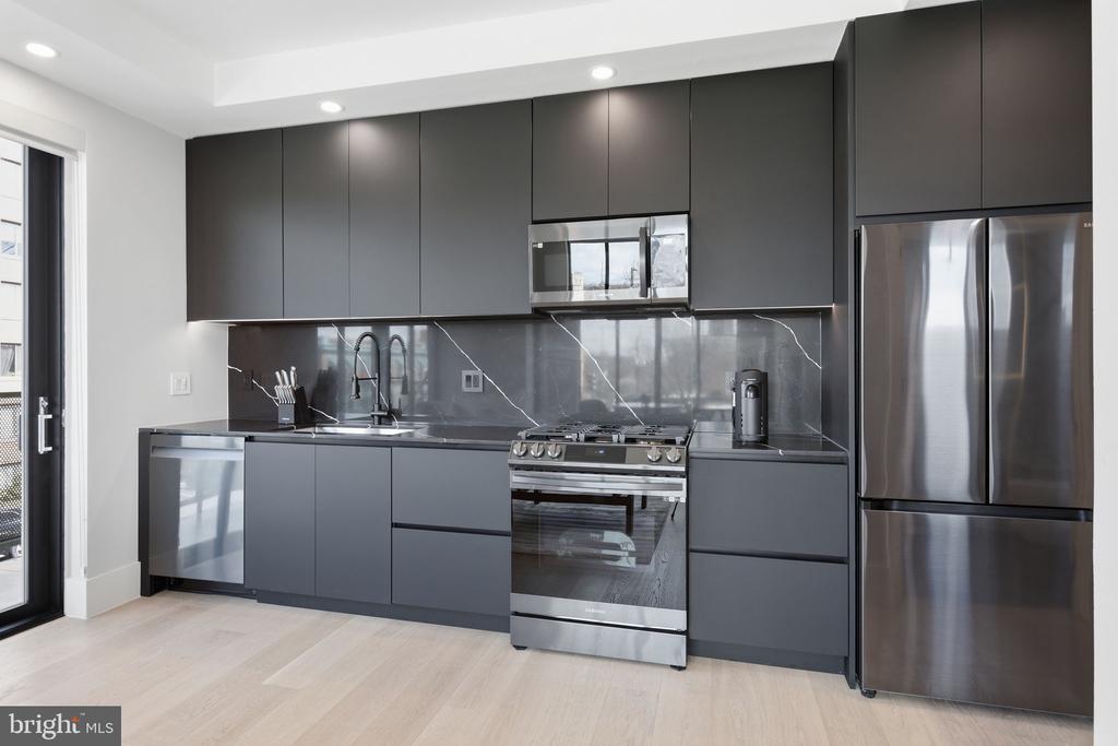 3219 WISCONSIN AVENUE NW Unit: 201
