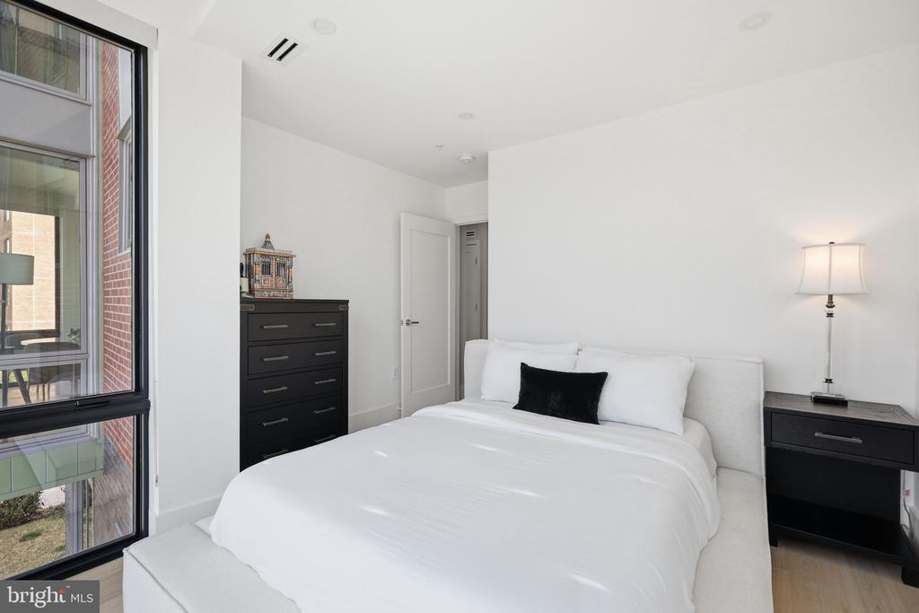 3219 WISCONSIN AVENUE NW Unit: 201