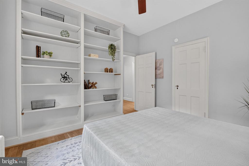 3041 SEDGWICK STREET NW Unit: 201-D