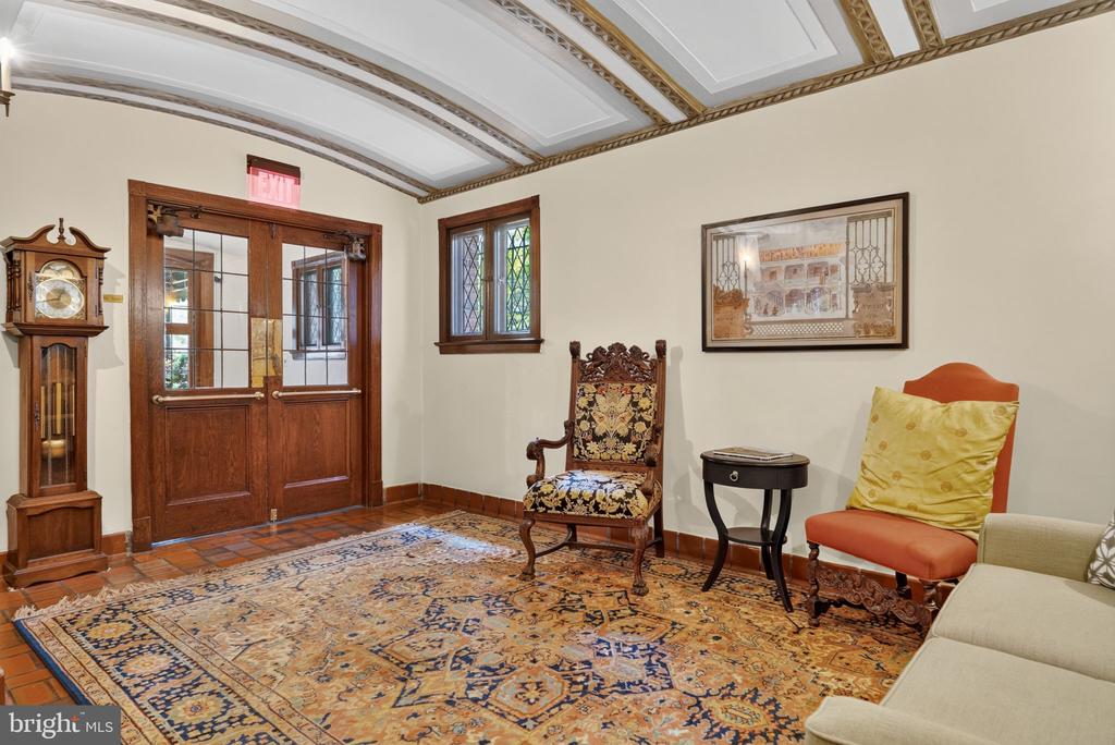 3041 SEDGWICK STREET NW Unit: 201-D