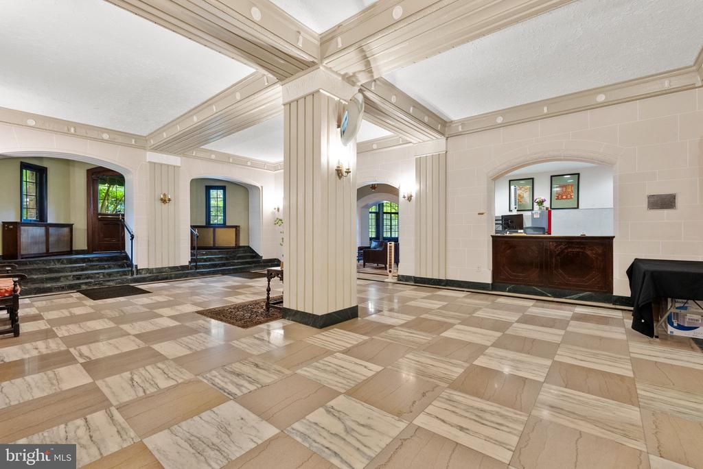 3041 SEDGWICK STREET NW Unit: 201-D