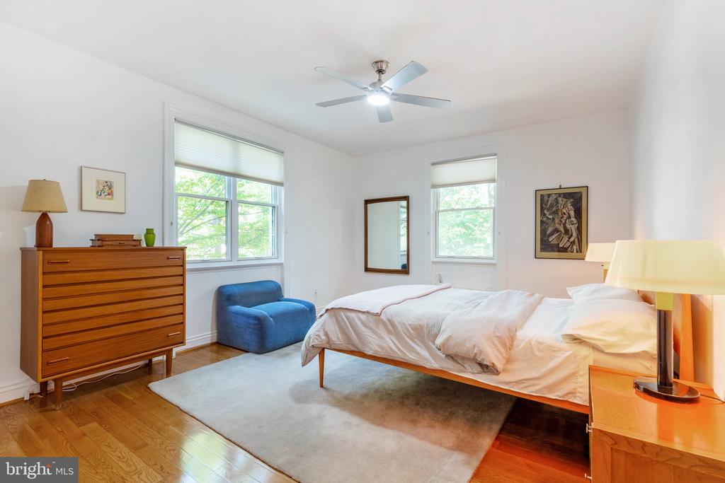 3100 CONNECTICUT AVENUE NW Unit: 230