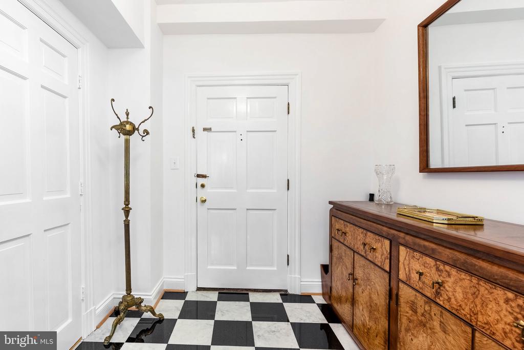 3100 CONNECTICUT AVENUE NW Unit: 230