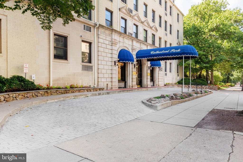 3100 CONNECTICUT AVENUE NW Unit: 230