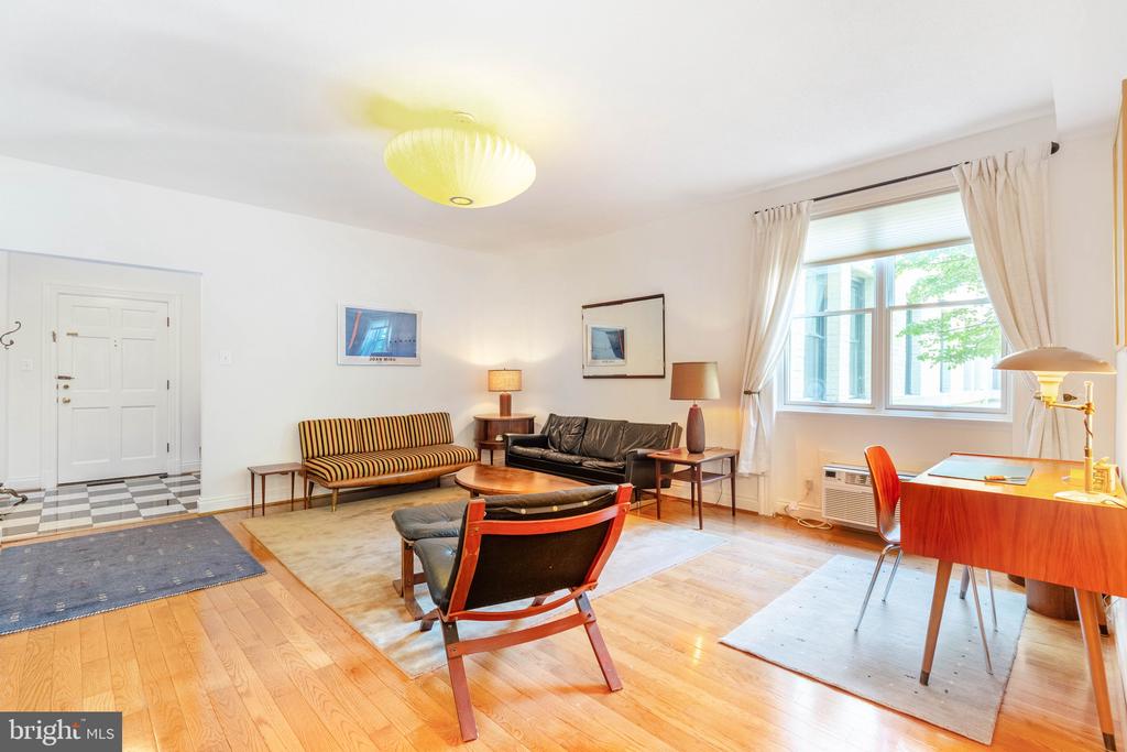 3100 CONNECTICUT AVENUE NW Unit: 230