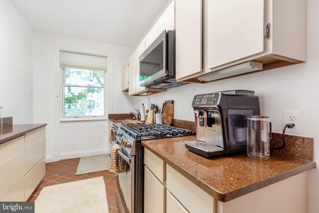 3100 CONNECTICUT AVENUE NW Unit: 230