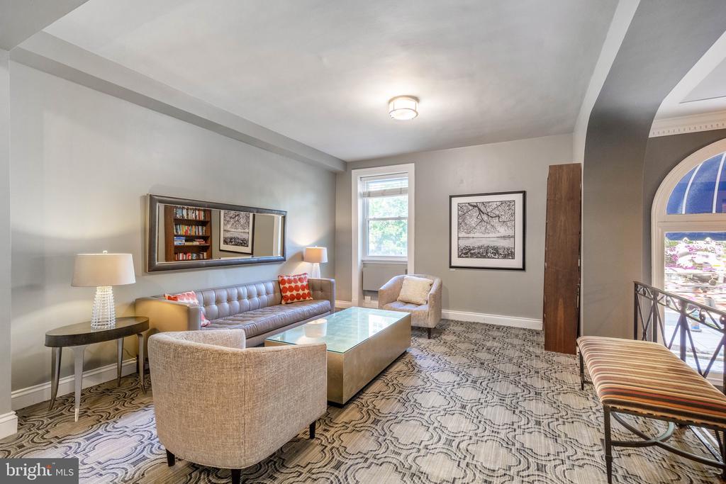 3100 CONNECTICUT AVENUE NW Unit: 230