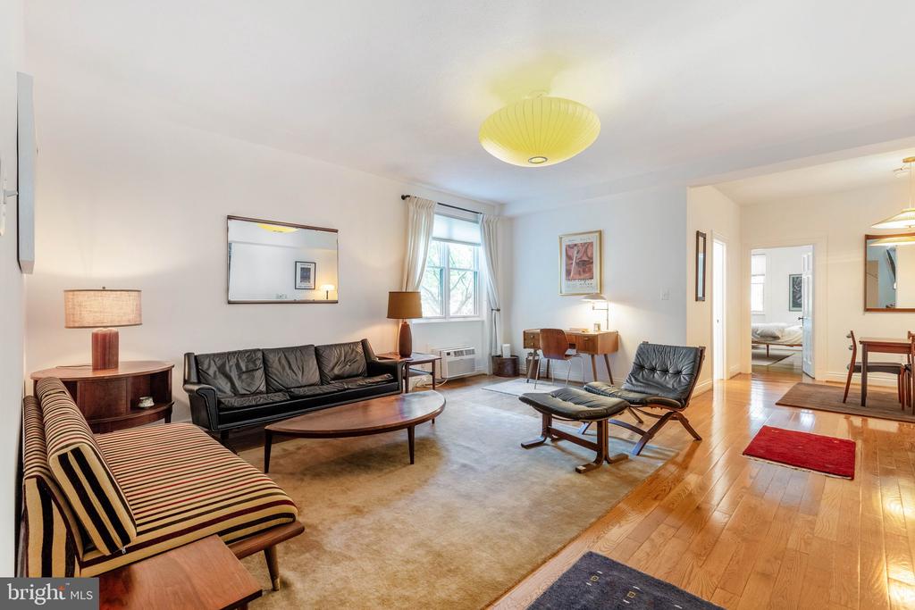 3100 CONNECTICUT AVENUE NW Unit: 230