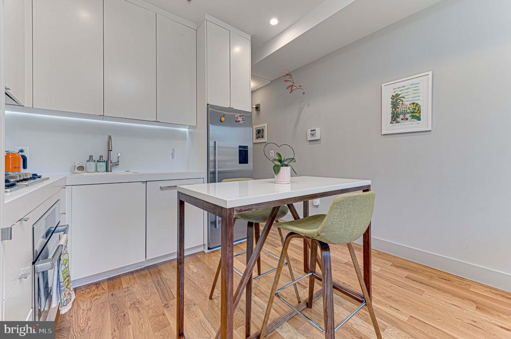 254 15TH STREET SE Unit: 2