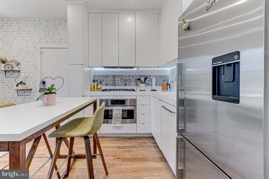 254 15TH STREET SE Unit: 2
